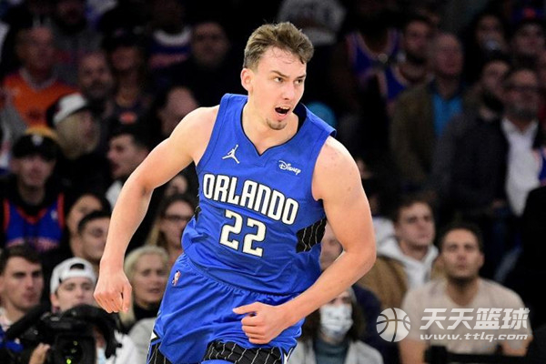 日本队通过 日本队通过